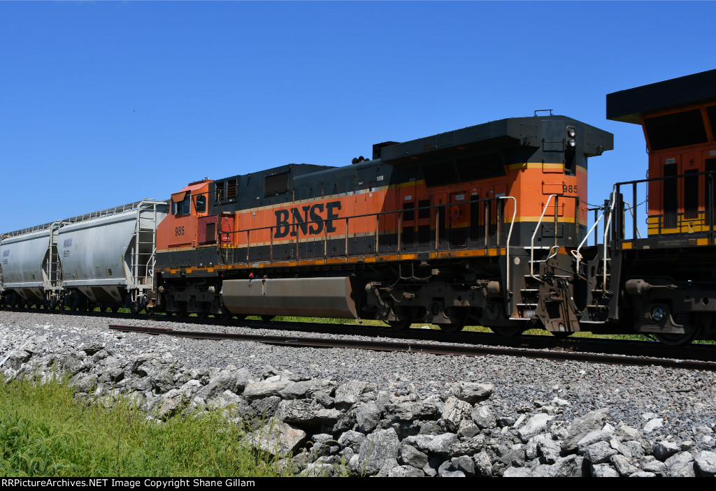 BNSF 985